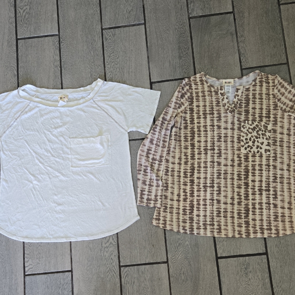 BiBi Bundle Womens Medium‎ White Pocket Tee & Tie Dye Leopard Pocket Tunic Top